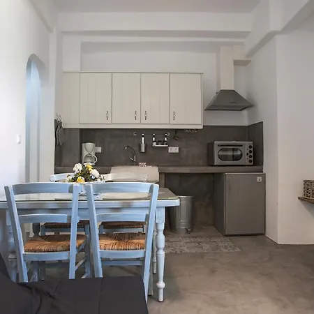 Portes View House Parikia  Room photo